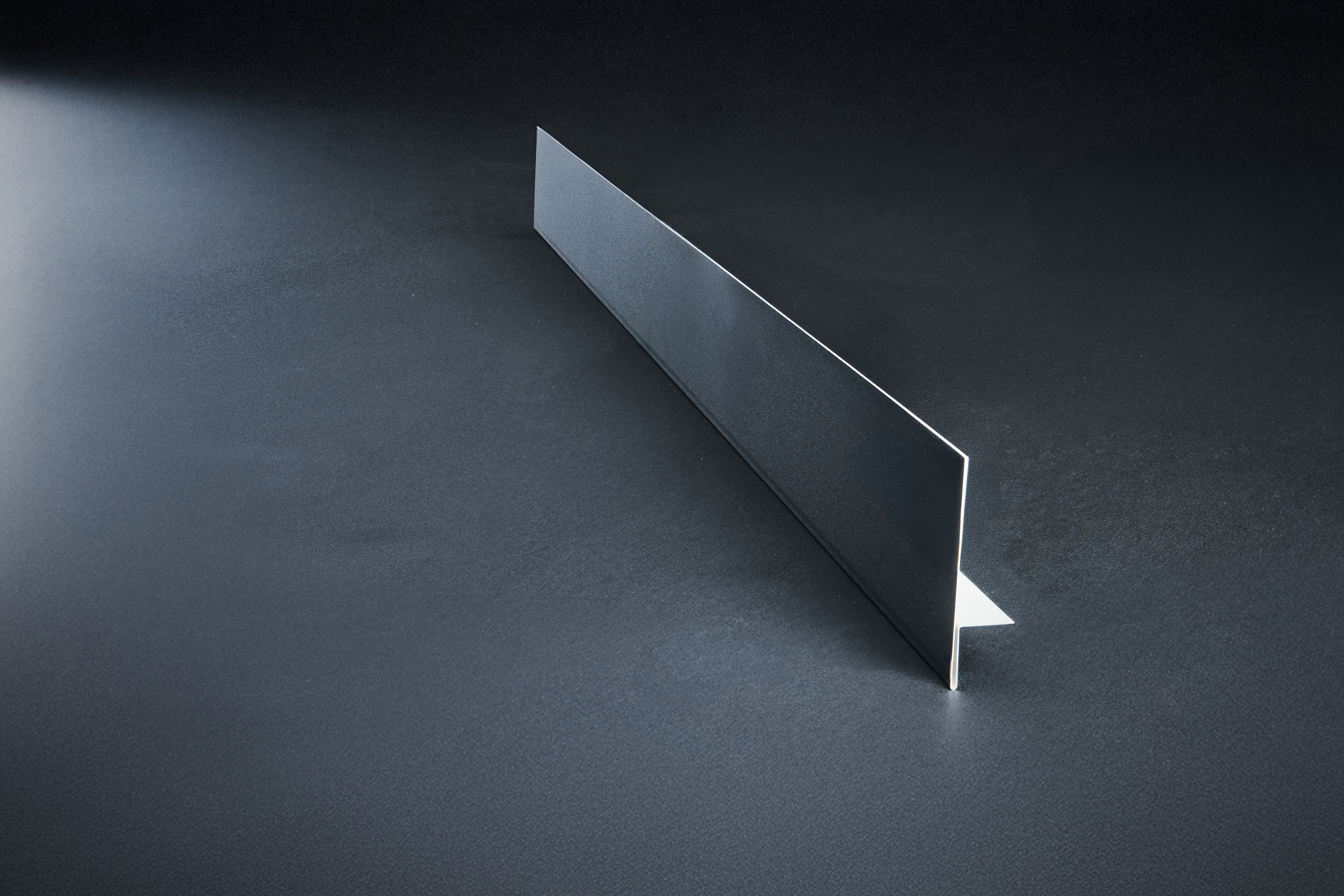 Sheetah aanhaking gevel 2500mm ral 9005 zwart eur/lm