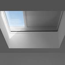 Velux verduisterend buitenste zonnescherm dsu 4550wl 200100 op zonne-energie