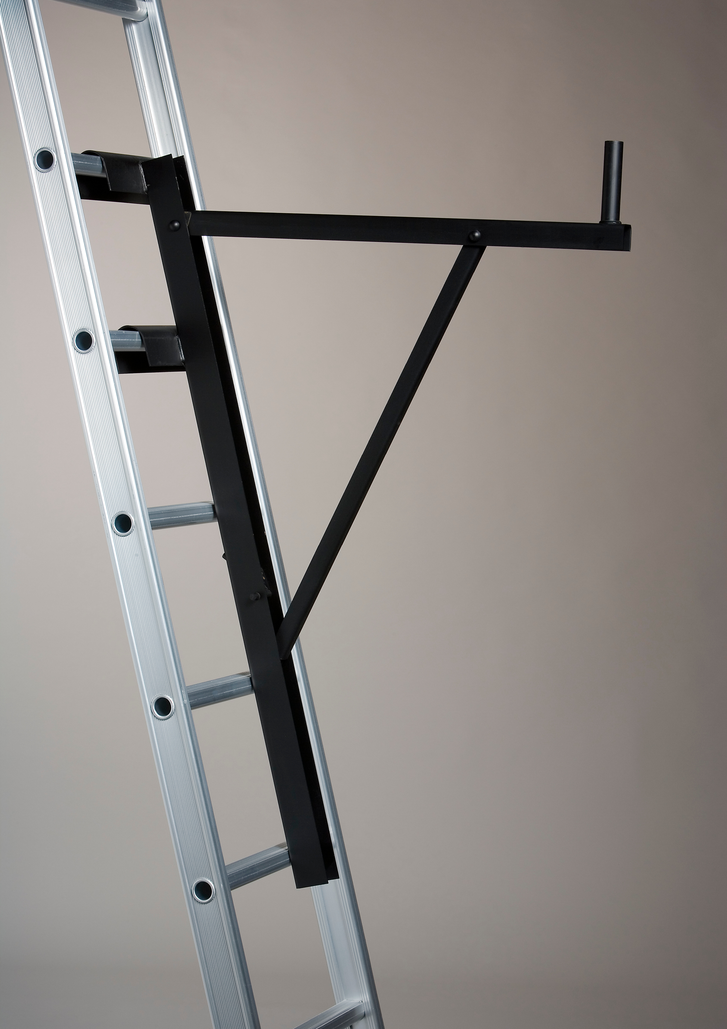 Sol stellinghaak de nv modde kan niet aansprakelijk gesteld worden voor ongevallen bij het gebruik van de stellingshaak shk van solide.