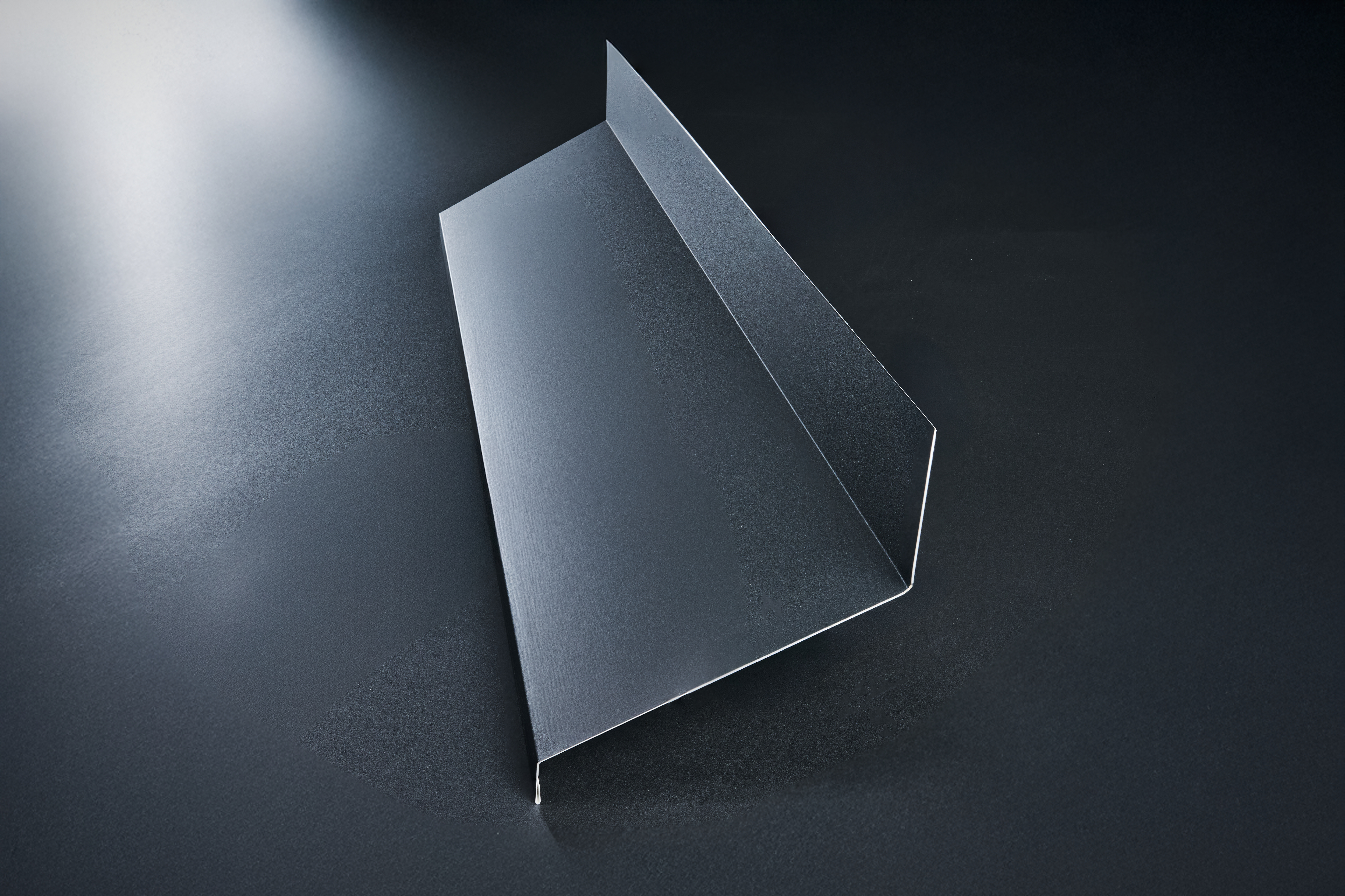 Sheetah muurnok getand opstaand 2538mm ral 7016 antracietgrijs eur/lm