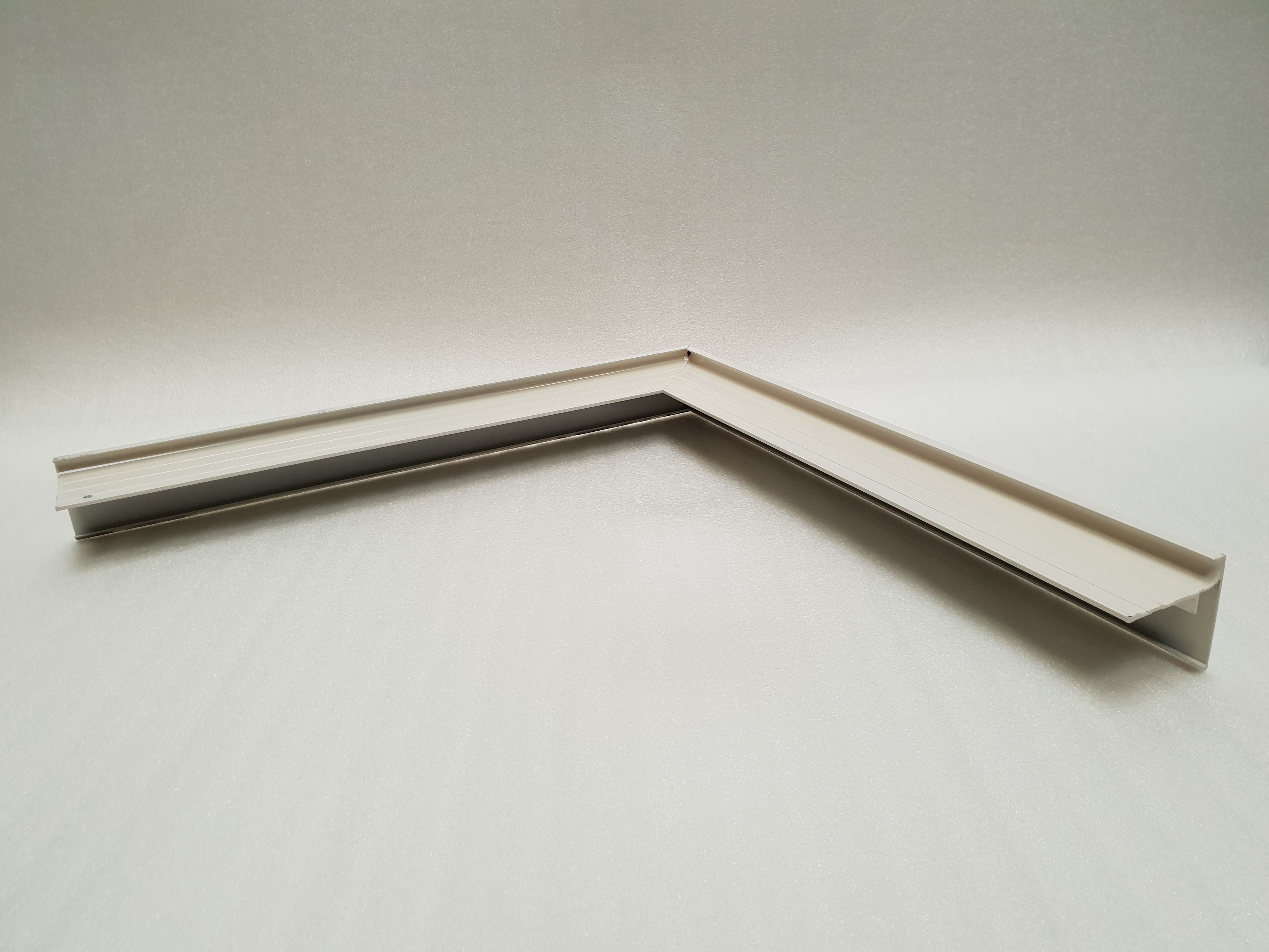 Alu dakrand 150/60 ral kleur structuur hoek buiten 25x25 eur/st