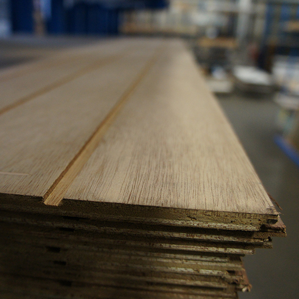 Planchette 5/8 x 10 meranti tg      eur/lm