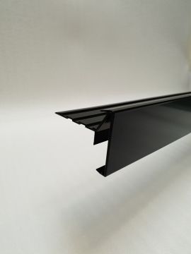 Alu dakr zwart struct zwaar model 60/60 ral9005 3m/st eur/lm