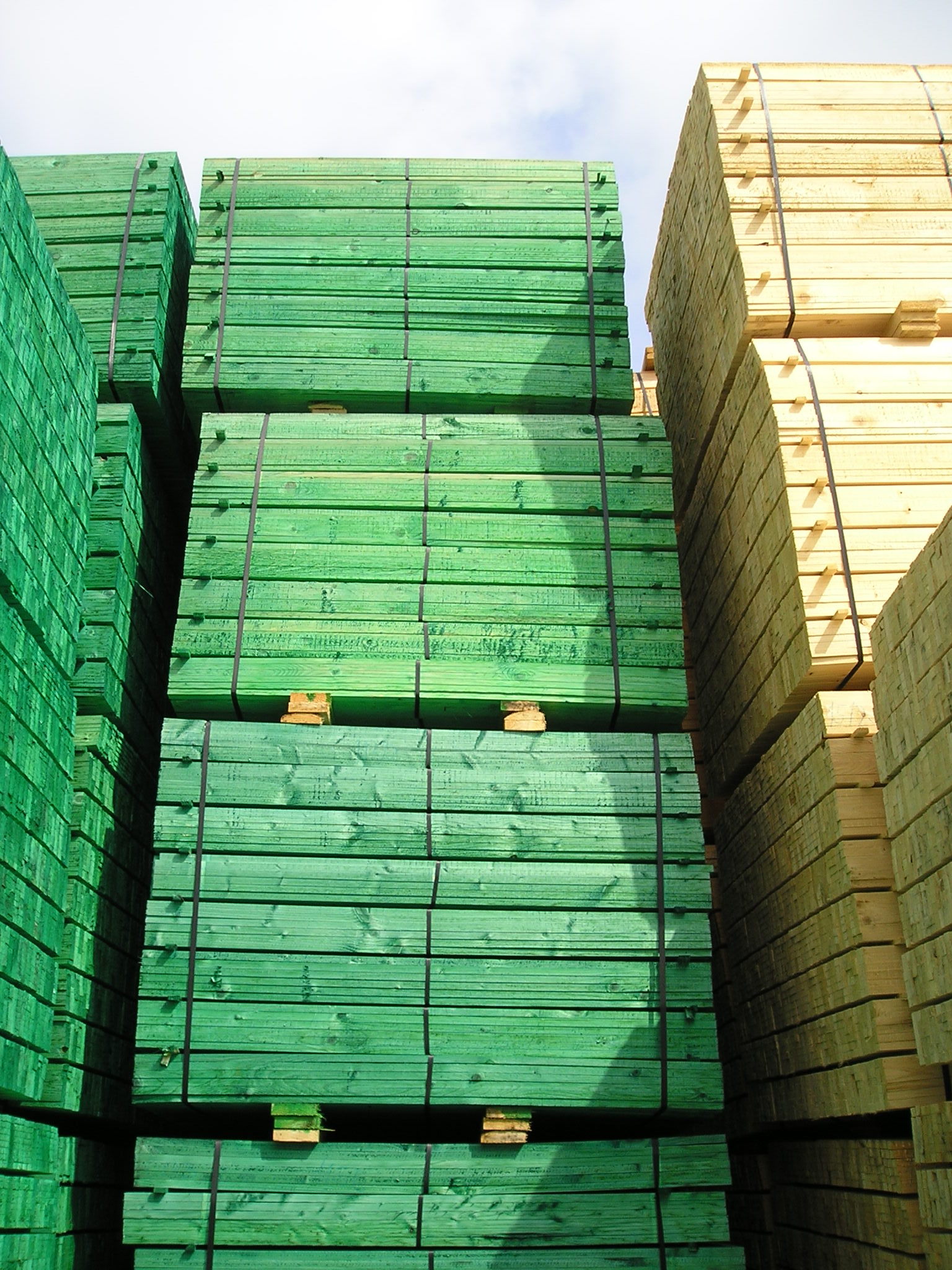 Latjes 15mm gedr (1.35lm)eur/m br22mm 40,50 lm/pak 72p/pal